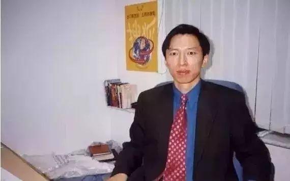 6年未盈利，跌到只剩4亿美元，搜狐穷得只剩下楼了