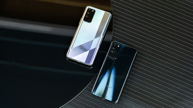 游戏、5G全都满足你 麒麟820加持荣耀X10体验