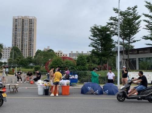 盘点北海地摊的十大畅销商品，亲眼见证卖这些东西最挣钱