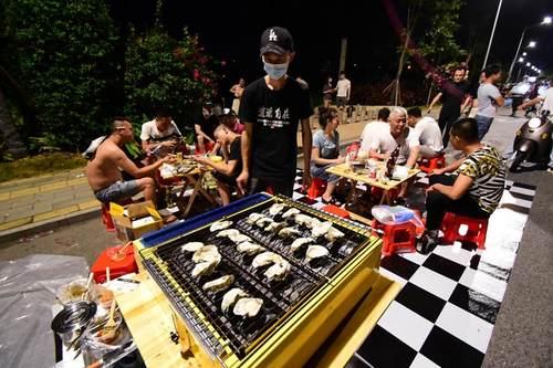 盘点北海地摊的十大畅销商品，亲眼见证卖这些东西最挣钱