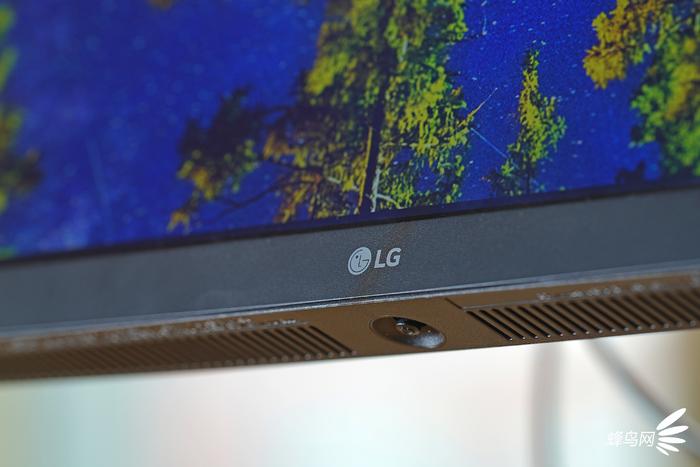 10位色深 极佳色准 LG 32EP950OLED显示器评测