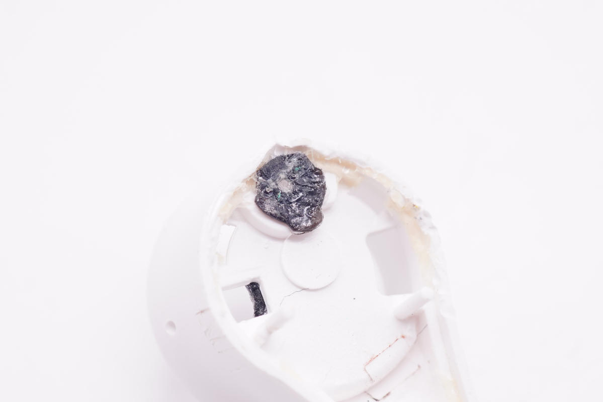 HTC首款TWS真无线降噪耳机E-mo1拆解报告