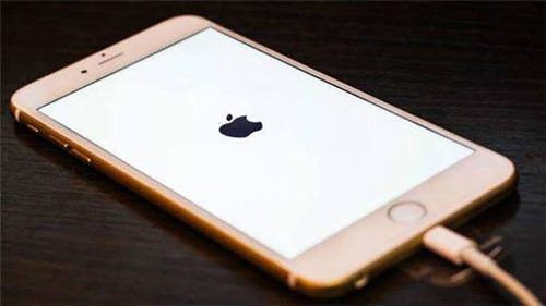 iphone8突然黑屏假死机怎么办？