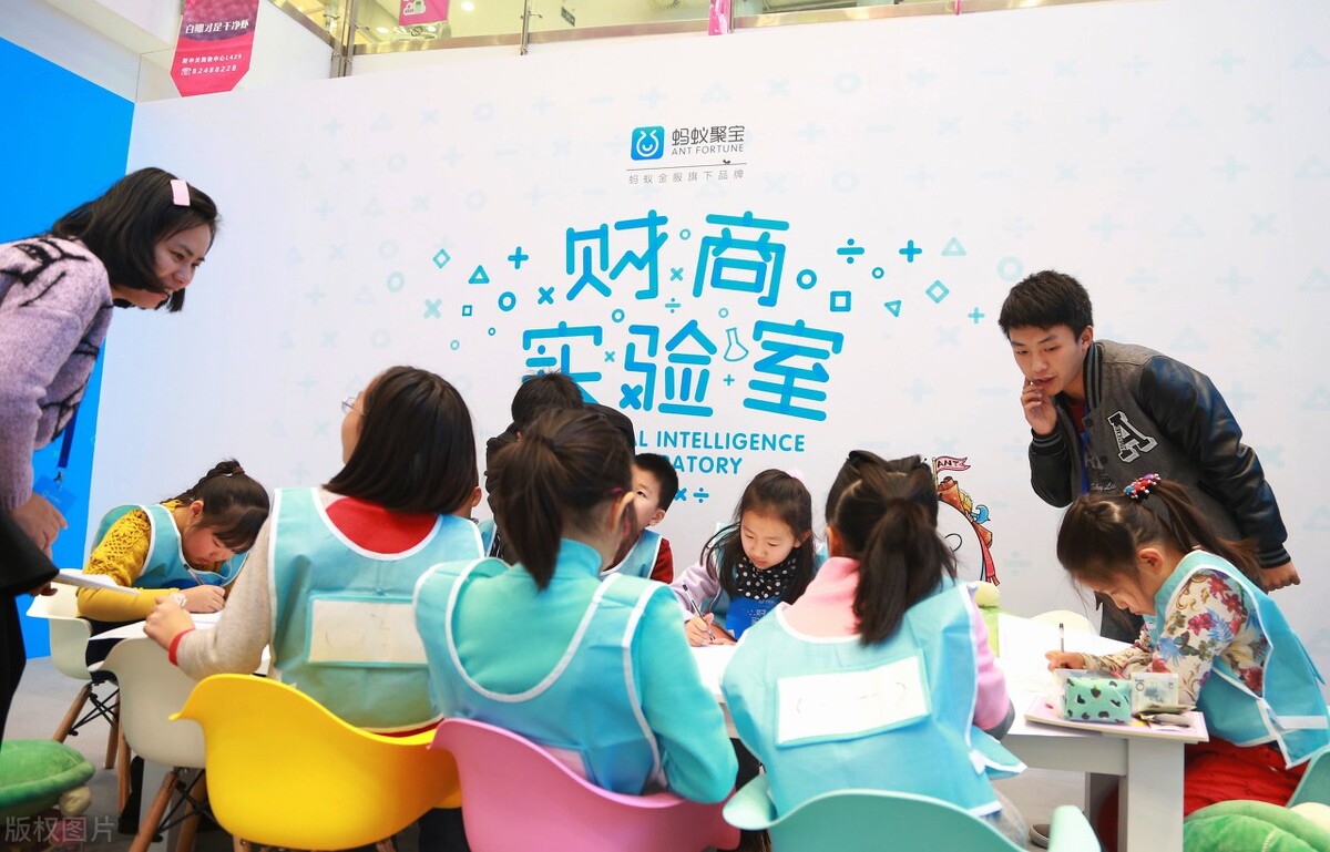 10岁小孩子的挣钱方法，想都想不到的丰富，让人叹为观止