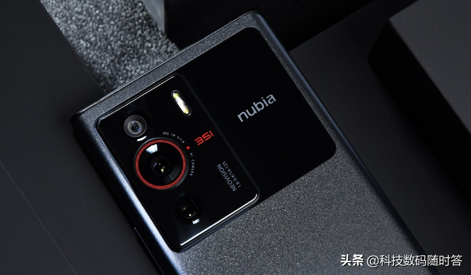 又一款骁龙8机型发布，价格仅有FindX5pro一半，还有9倍光学变焦