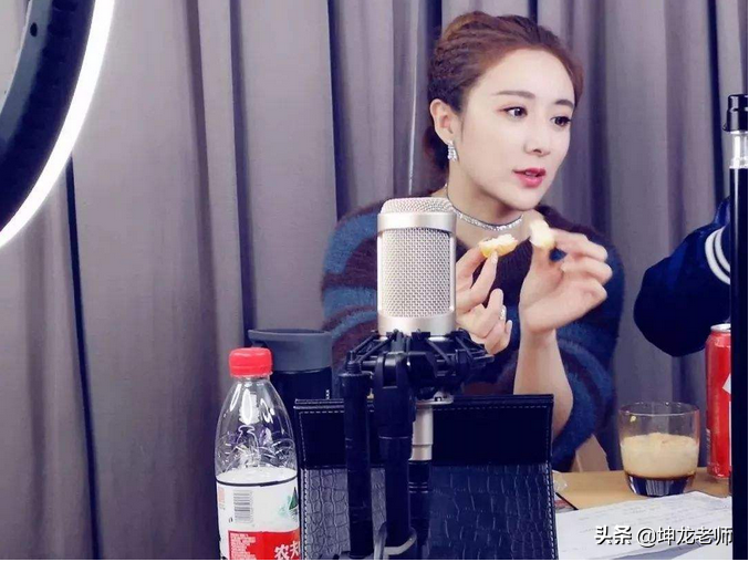 1天卖5亿，“直播一姐”薇娅都在用的直播销售技巧，你知道几个？