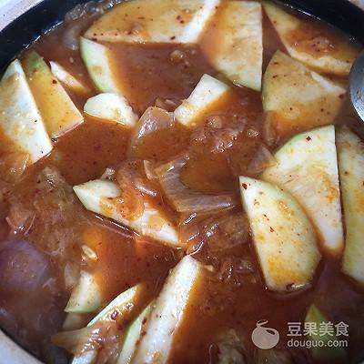 酥五花泡菜汤的做法