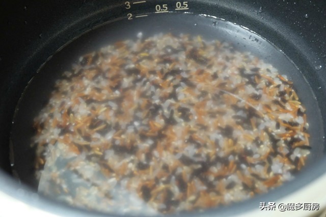 给老公准备工作餐，主食获赞最多，三色糙米饭，营养均衡减脂无忧