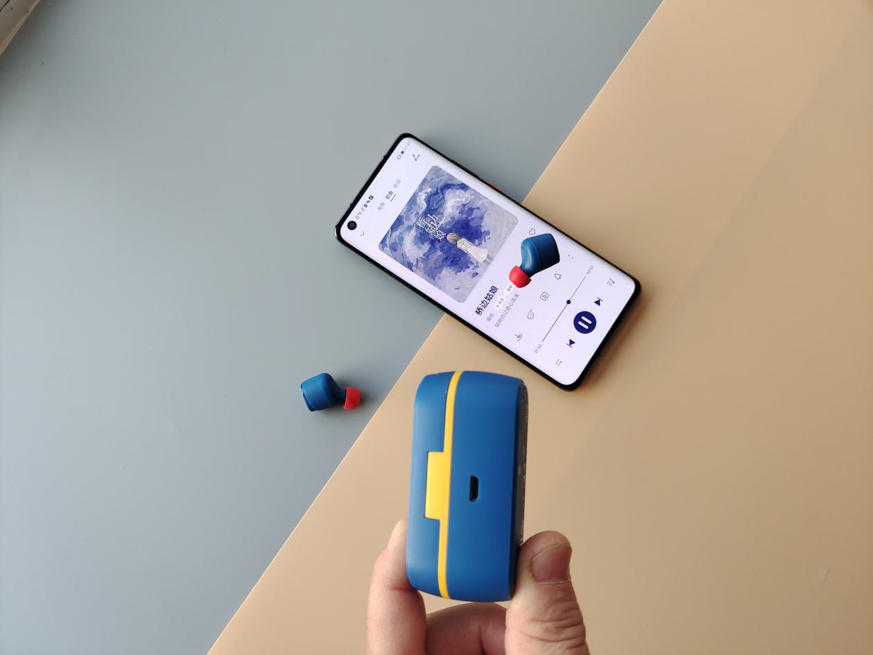 Skullcandy又出新产品—骷髅头吉布豆蓝牙耳机体验分享