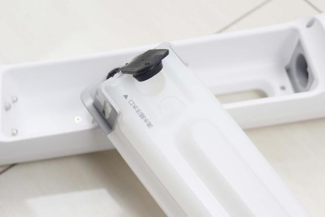 小米众筹又上新品，这款599元电动拖地机，让你轻松拖地不留死角