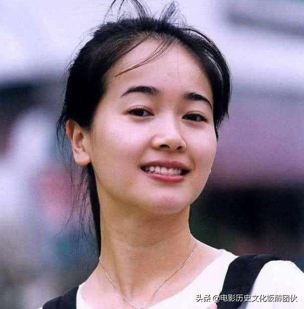 谢园透露自己在“北影”招收女学生的标准：“要看女人的五张脸”