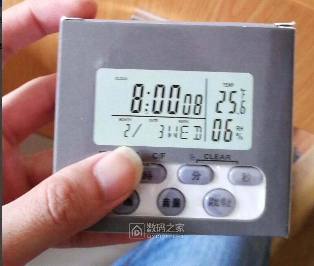 自制频率产生器，电子钟改造高精度时钟，日误差低至0.26秒