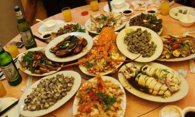 中国最适合地摊的十个地方，总有你去过的地方