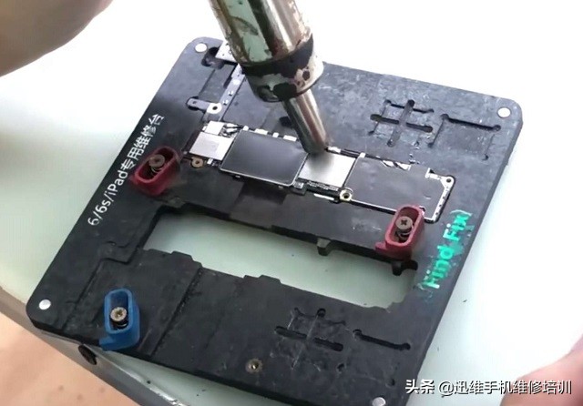 iPhone手机内存不够用，从16G到64G，扩容换硬盘需要注意什么？