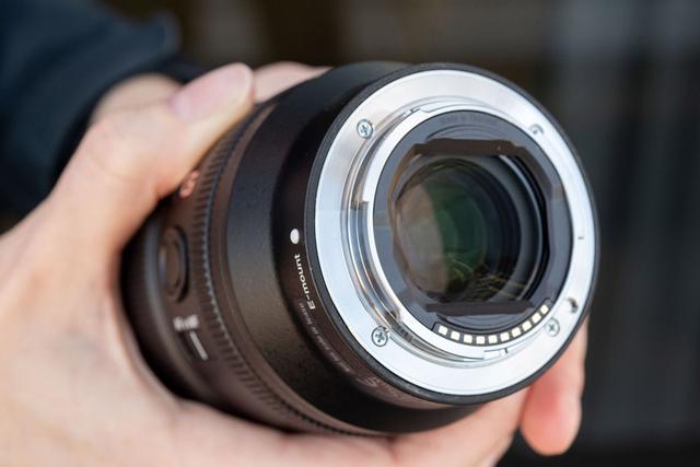 索尼24mm F1.4 GM镜头评测体验：光圈大+重量轻+画质高，没谁了！
