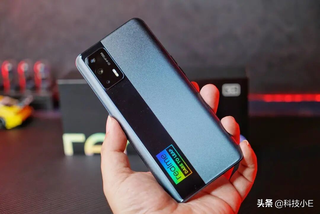 不超过2500元，三款12GB+256GB大容量手机推荐，款款高性价比
