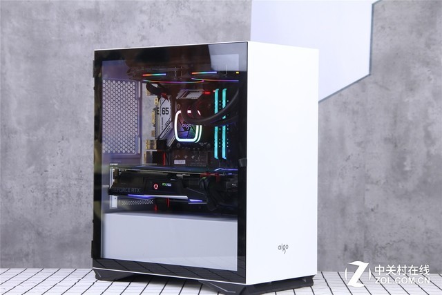 盘！盘！盘！极具美感的四款机箱合集