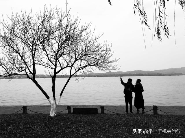 手机摄影如何用好最经典最常用最有效的构图法——九宫格