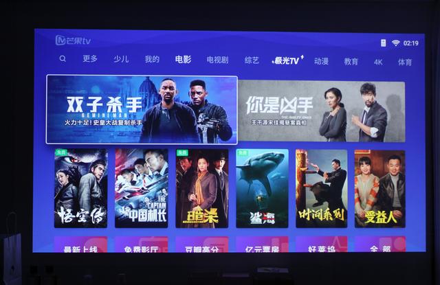 高端家用投影哪家强？极米H3 VS 坚果J9 对比分析评测
