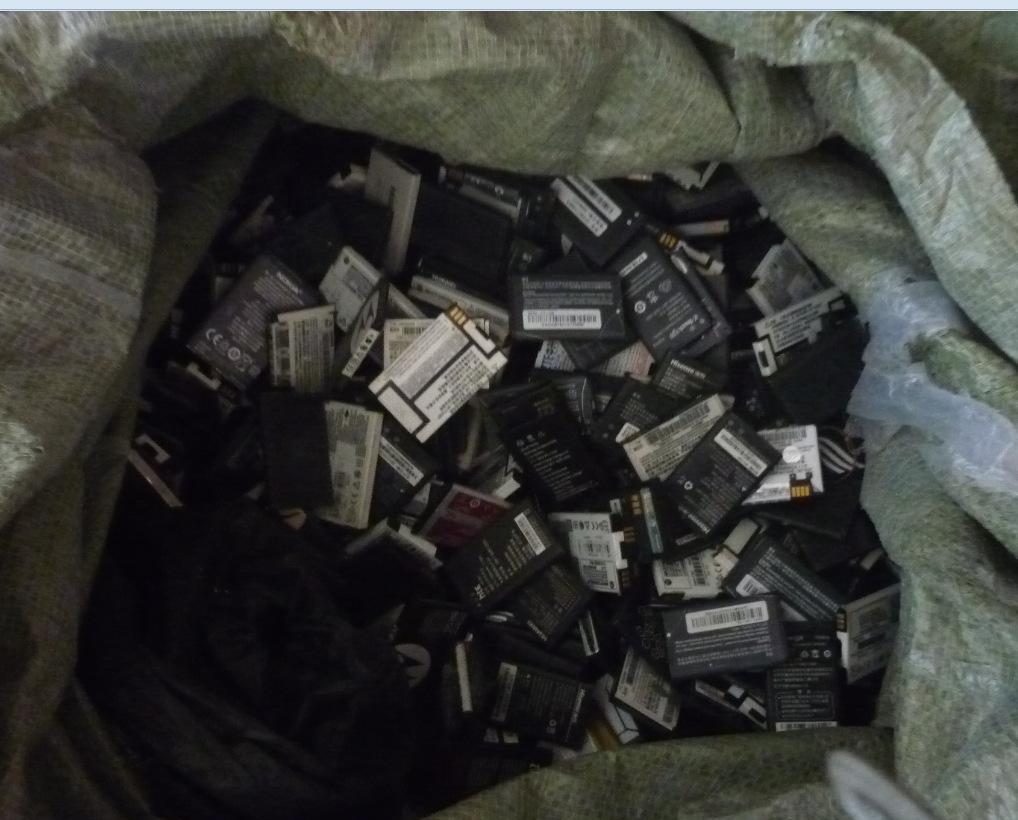手机究竟该如何充电？三个理由告诉你，有没有必要保护电池