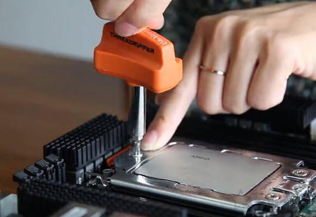 AMD锐龙Threadripper处理器怎么安装？锐龙Threadripper安装教程
