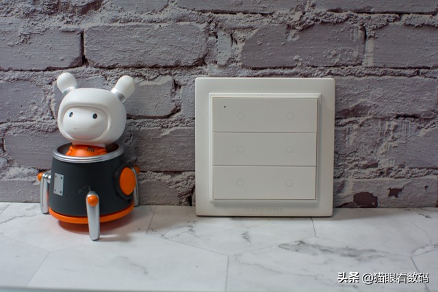 支持苹果HomeKit和小米米家 绿米Aqara智能吸顶灯轻体验