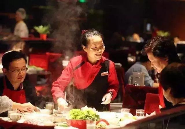 海底捞是如何让员工真心的为客户服务的？