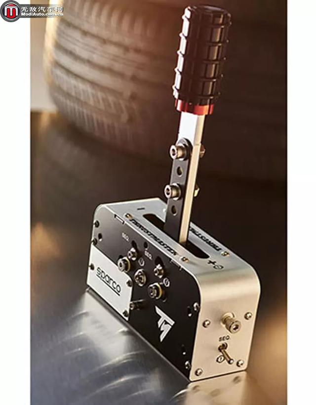 Thrustmaster和Sparco推出赛车游戏手刹