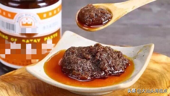 在潮汕，沙茶酱可以蘸一切