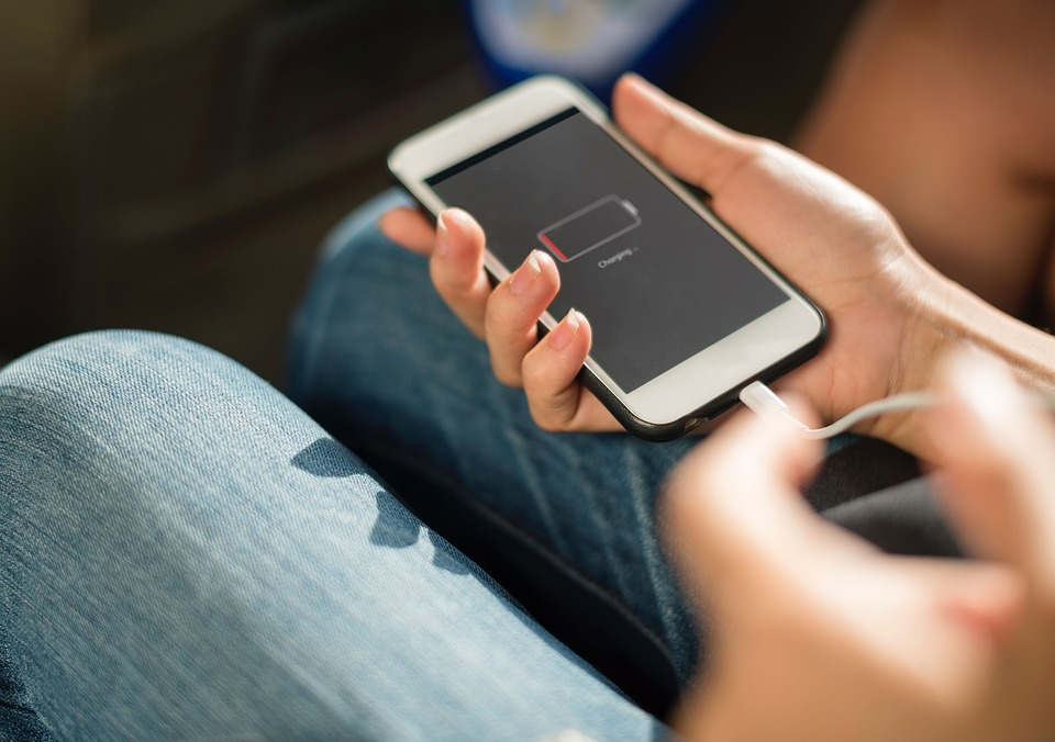 iPhone一键调整这5个设置，省电50%，让你轻松告别续航差的问题