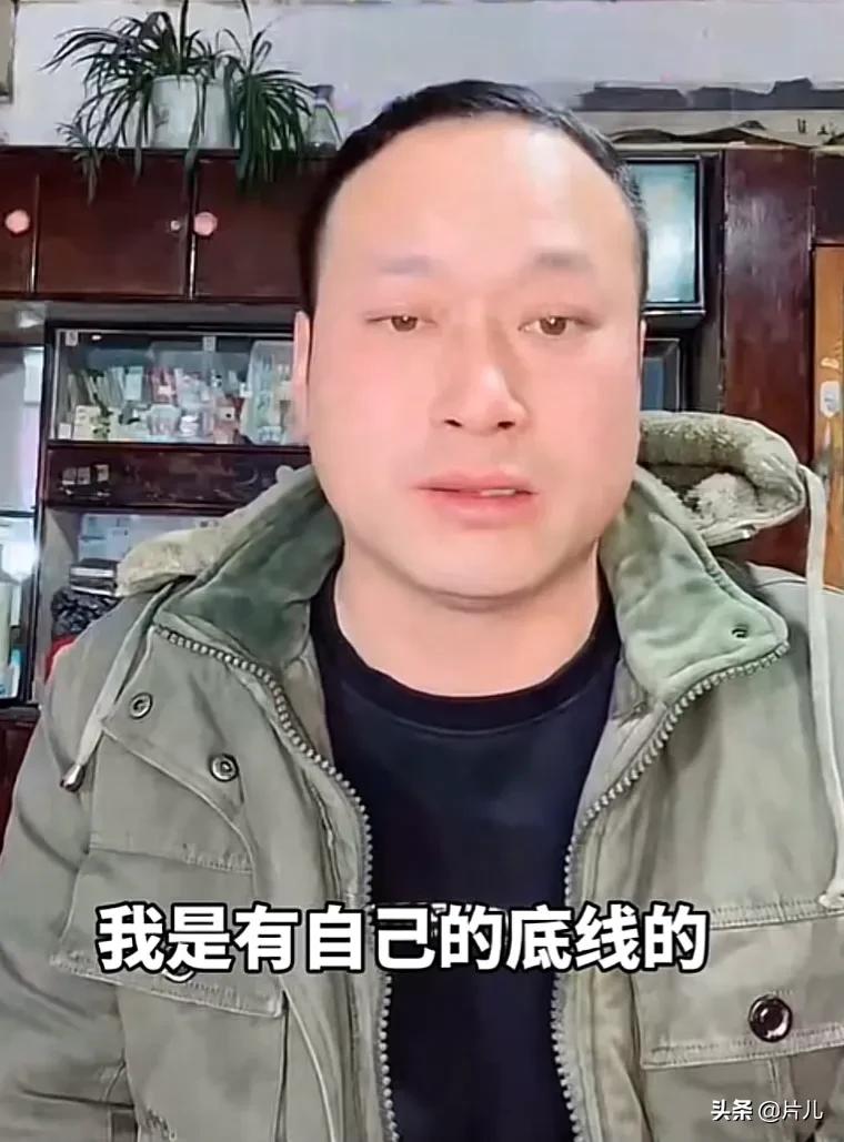 张同学直播首秀，获数十万礼物打赏，自曝曾拒绝2000万元签约