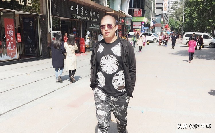 二驴的怎么不直播了？为什么被封号了？