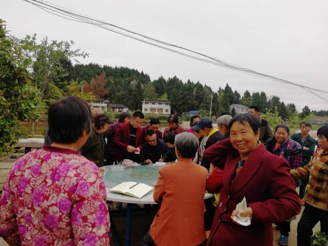 返乡农民工回乡创业让村民乐开了花！
