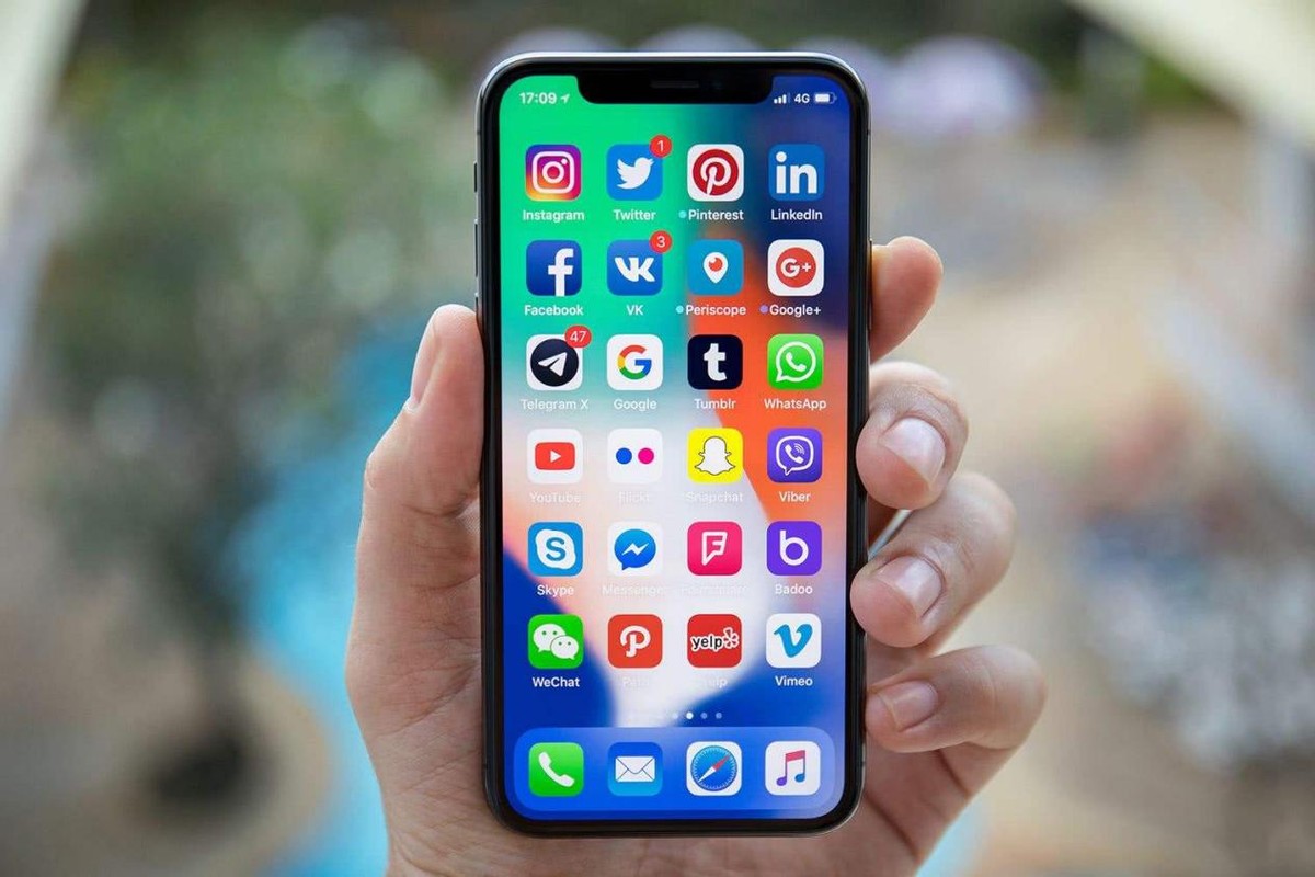iPhone X重新上架现货，256G来到2048元，用户：还能战5年