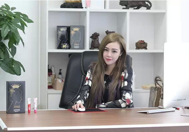 身价20亿霸道女总裁初瑞雪嫁辛巴退二线，势均力敌的爱情有多爽？