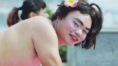 24岁“俄罗斯网红，当看到正脸后，谁顶得住？