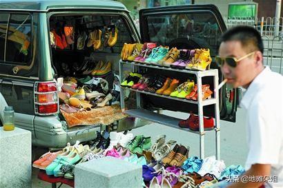 兼职摆地摊卖什么产品赚钱？选择这几种，收入轻松超越上班族