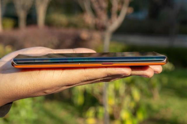 华为Mate30 Pro 5G版评测：这可能是目前5G能力最全面的手机
