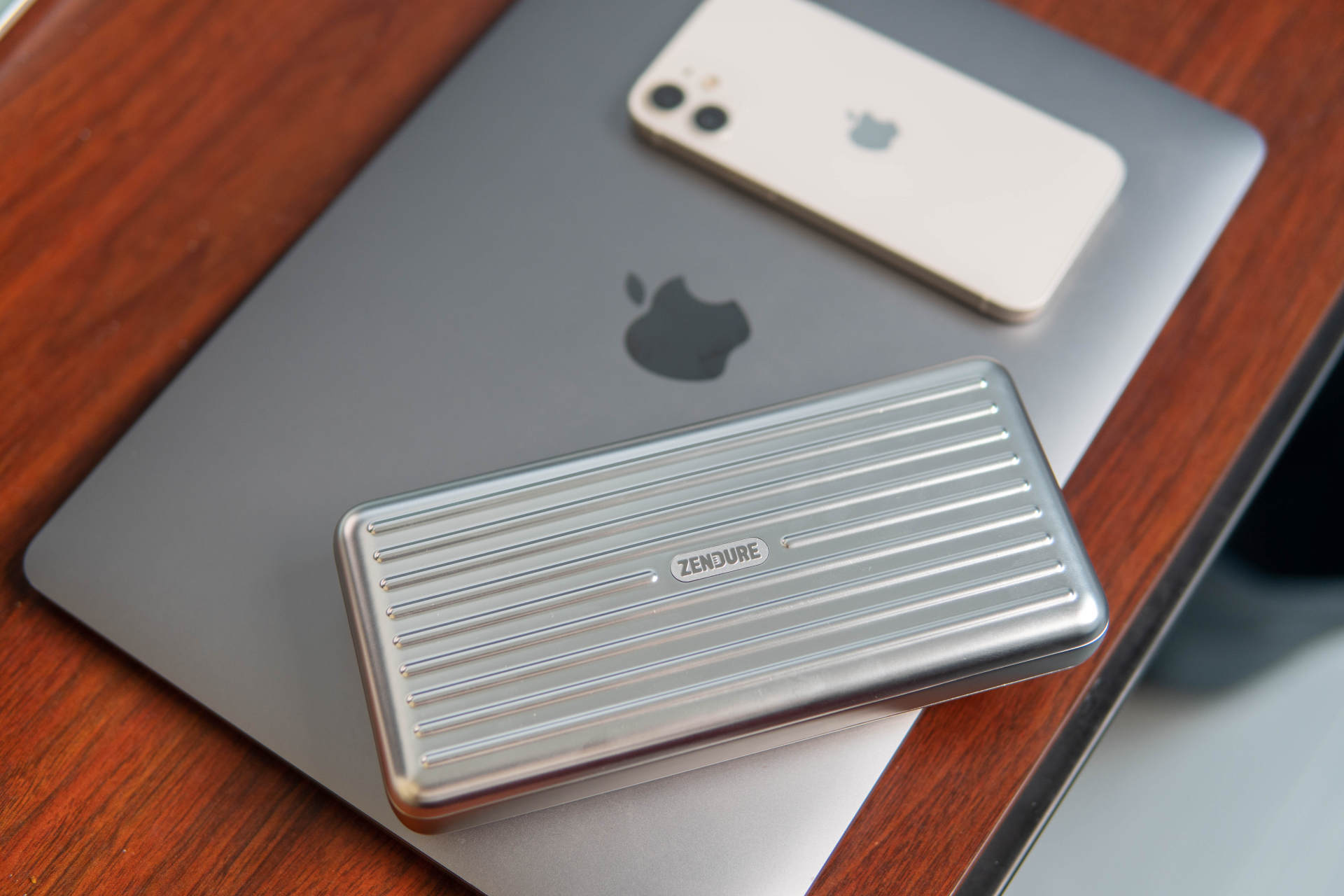 23000mAh、最大205W功率，Zendure C4超级移动电源，一台就够了
