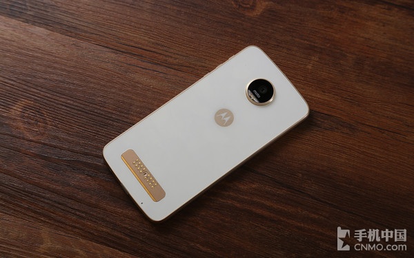 Moto Z Play评测：模块化的又一次转身