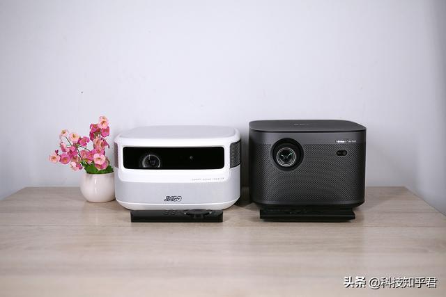 相差700元，坚果J9和极米H3谁才是家用投影之王？
