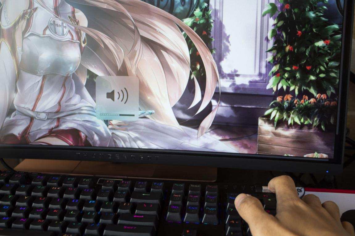 超频三GI801 RGB机械键盘：可换轴，6组自定义宏录制