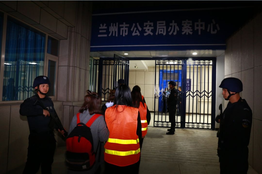 714高炮一周年，涉案产品出新招：借款2000到账1600