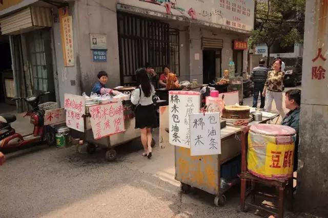 地摊经济来了，摆地摊卖什么最赚钱？推荐这5种美食！