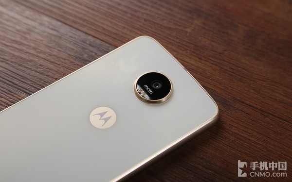Moto Z Play评测：模块化的又一次转身