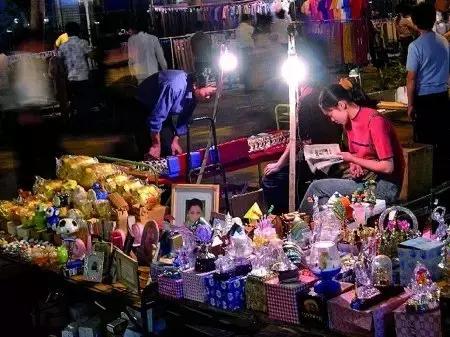 夜市摆地摊什么产品最火？