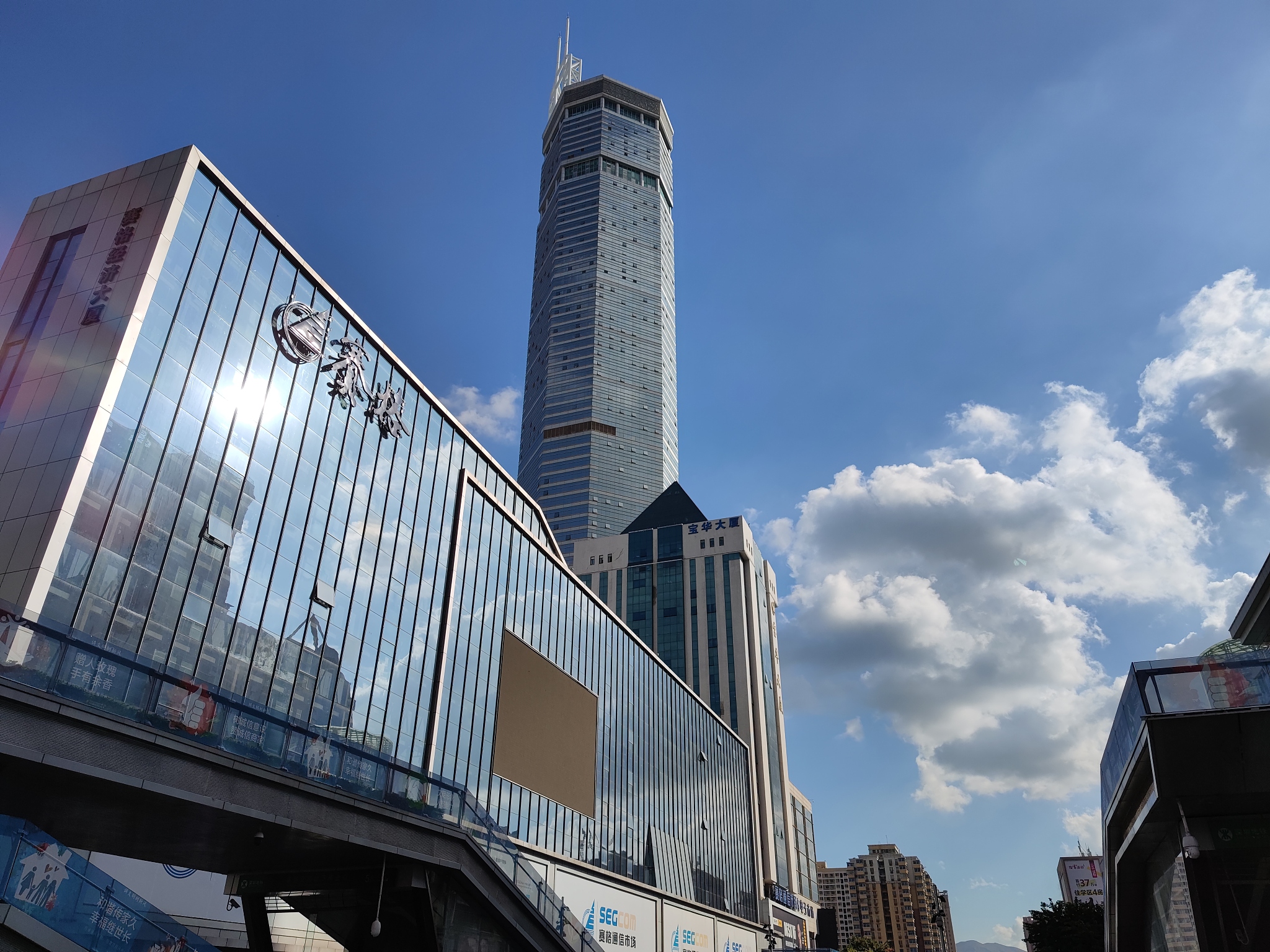 华强北最高楼晃动背后：投资集团资本足，持上市公司价值42亿股份