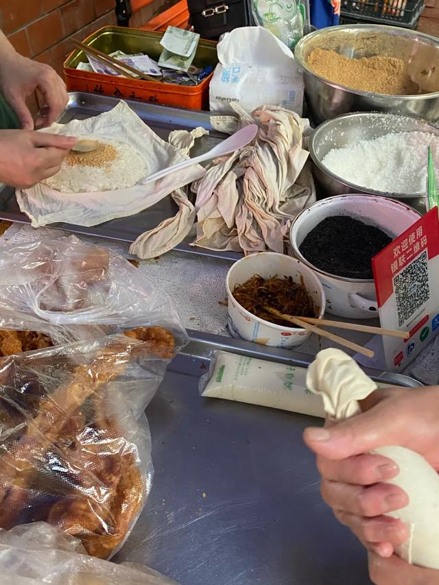 全员地摊时代来袭，重庆人摆摊卖什么最合适？