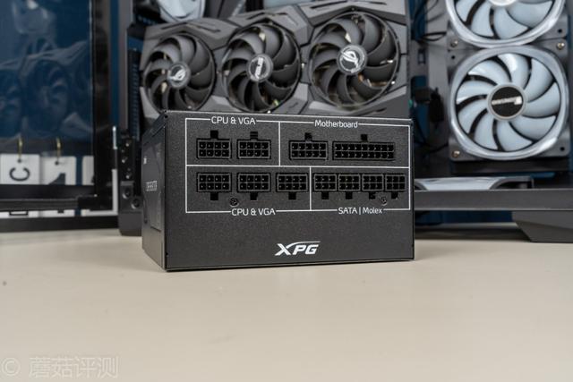 贴心设计，对完美灯效Say Yes！乔思伯FR-701彩色版12CM机箱风扇