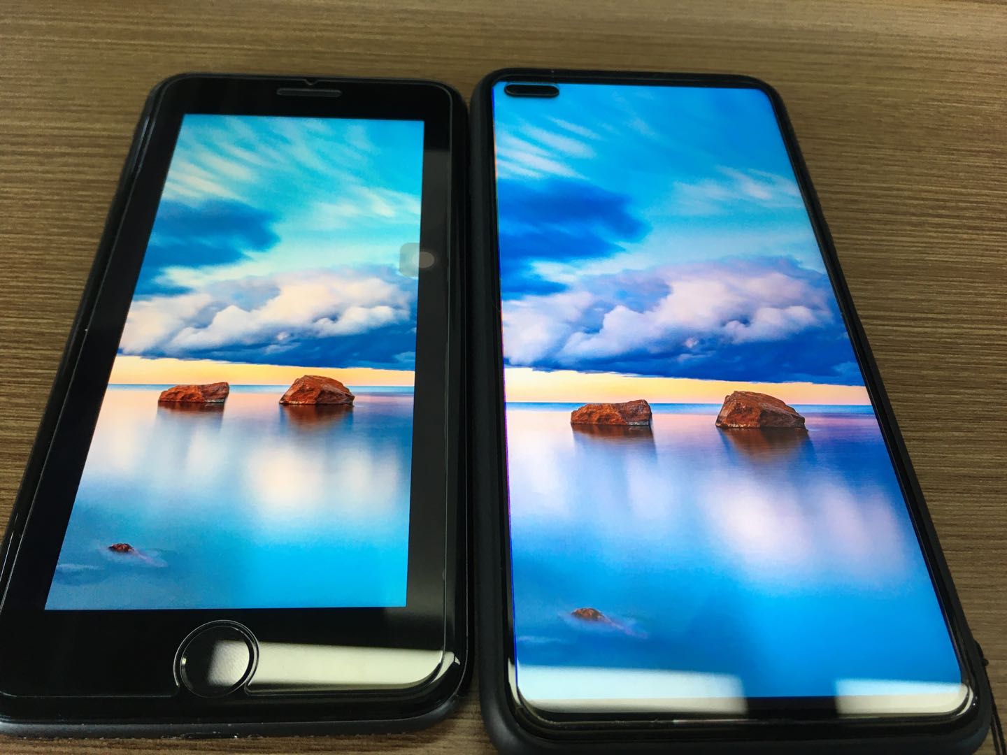 2020，回看LCD的尖刀产品iPhone 8plus
